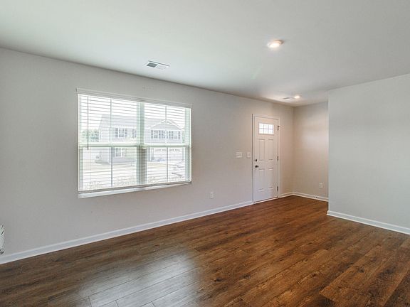 5th image of 3038 Blue Brook Ln