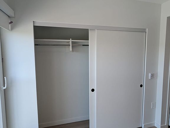 4th image of 2520 Guelph St #4XX