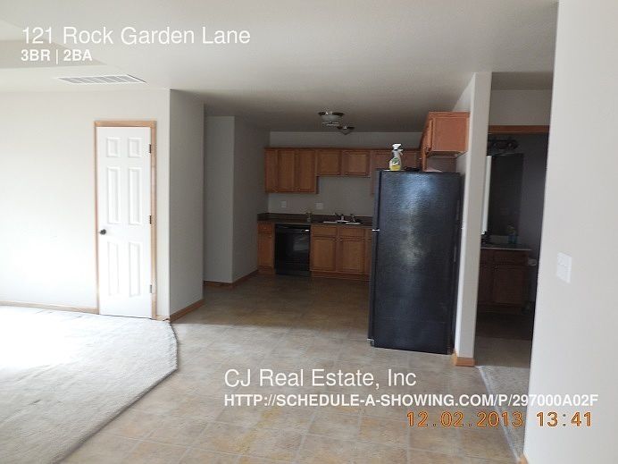 1st image of 121 SE Rock Garden Ln