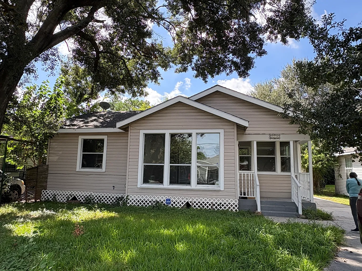 3 bed, 1389 sqft, $1,900 — Photo 1