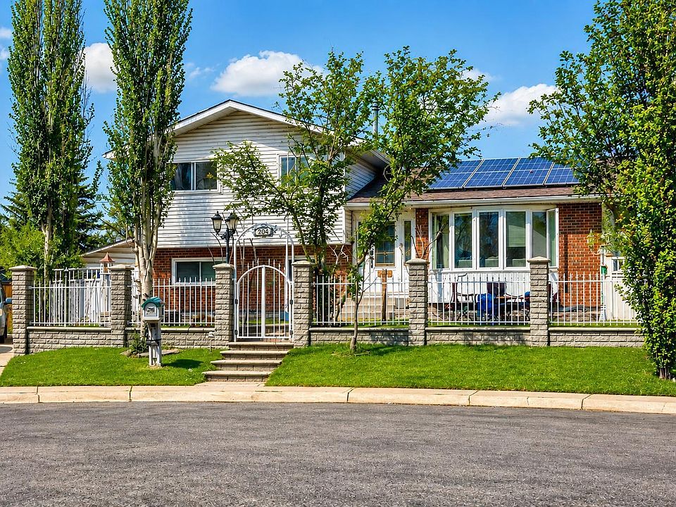 1st image of 204 Whiteview Close NE