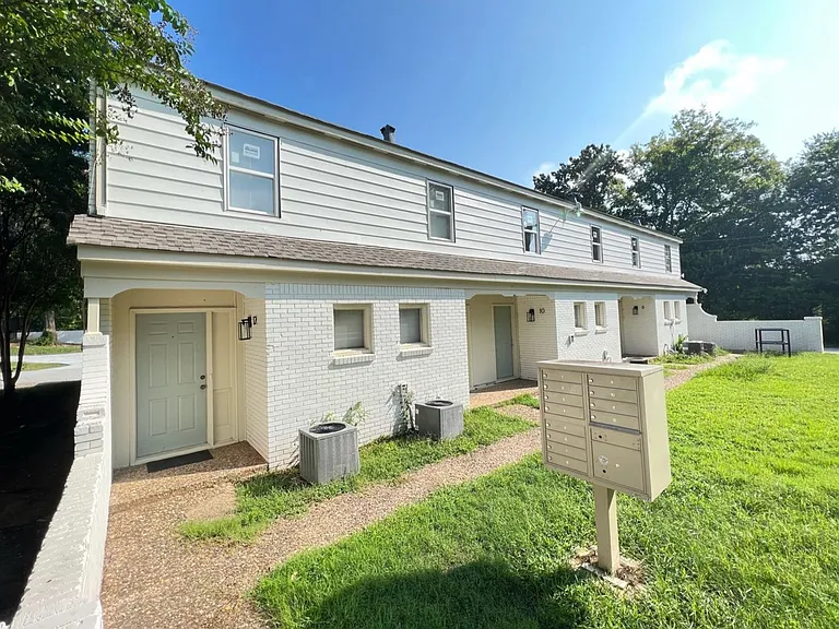 2301 Scott St — Photo 4