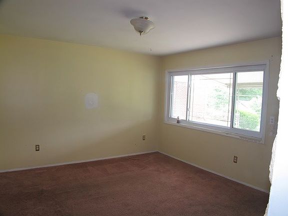 Additional Living Room