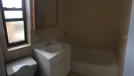 Rented by Roberto Guilbet, LREB