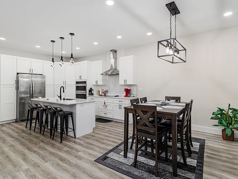 550 Battle Ave #550 — Photo 21