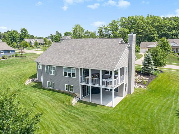 2nd image of 631 Chancellor Dr SW