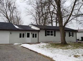 207 E Maple Grv, Syracuse, IN 46567