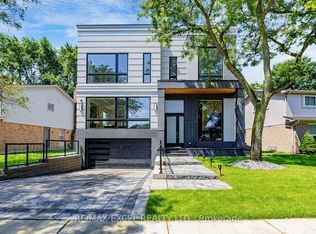 22 Sanderson Cres, Richmond Hill, ON L4C5L4