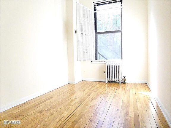 4th image of 204 W 106th St APT 46