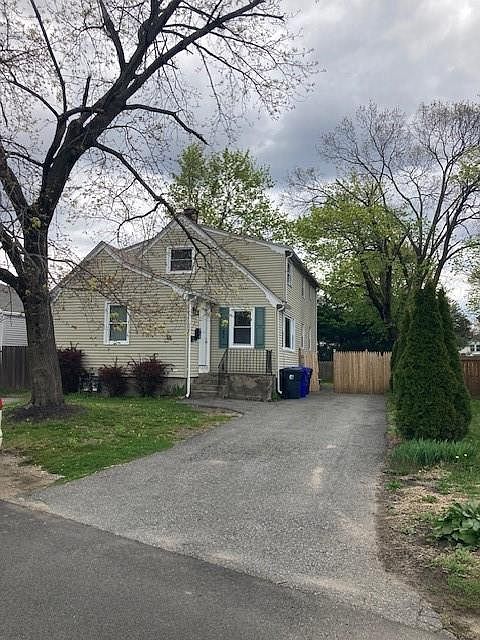 1st image of 62 Brown Ave