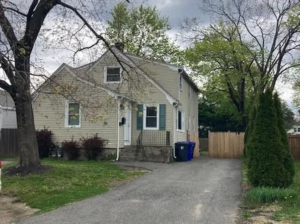62 Brown Ave, North Providence, RI 02911