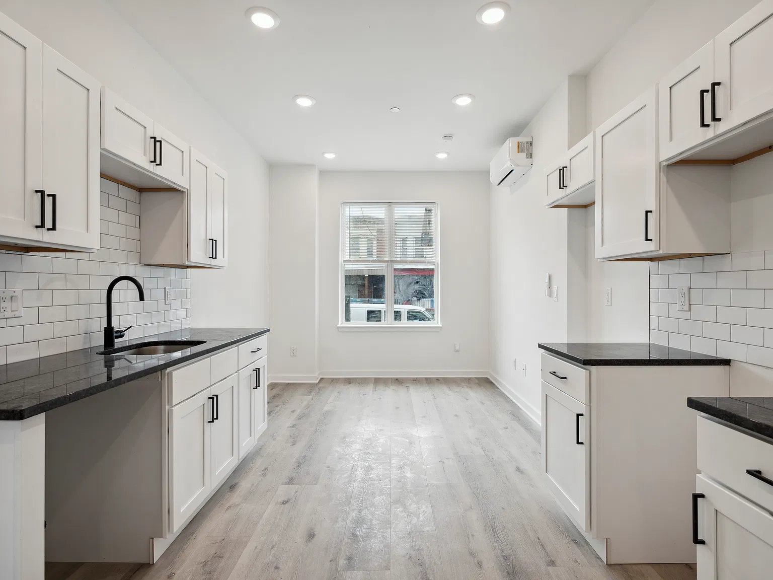 2 bed, 878 sqft, $1,400 — Photo 3