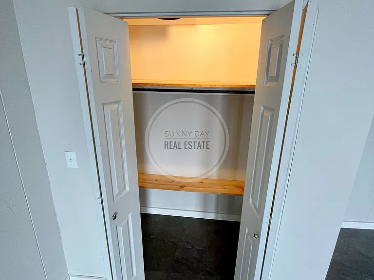 1115 Prickett Ave — Photo 20