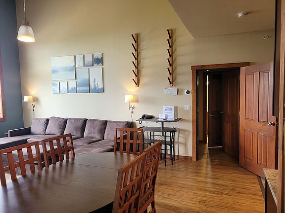 3rd image of 30 Highland House 401