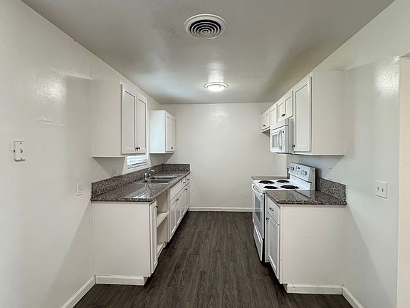 3rd image of 2601 Bishop Dr APT G