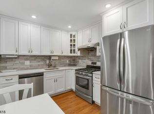 34 Stockton Ct, Morris Plains, NJ 07950