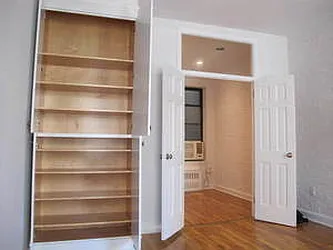 Rented by Metropolis Real Estate of Manhattan