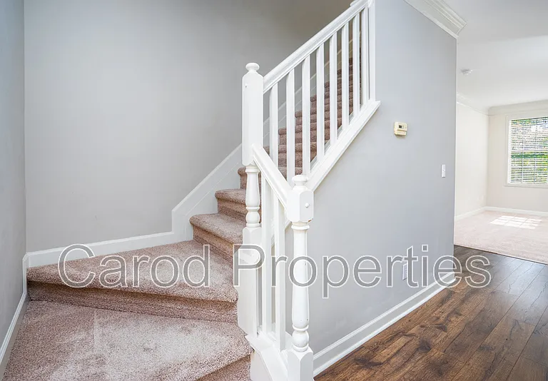 8829 Arbor Creek Dr — Photo 12