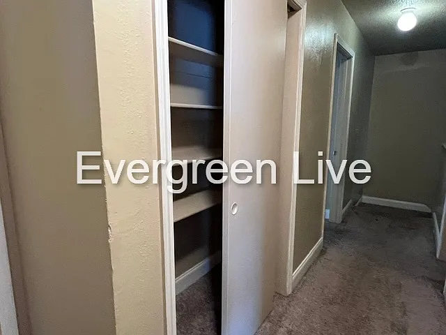 202 Barrow Ct — Photo 18