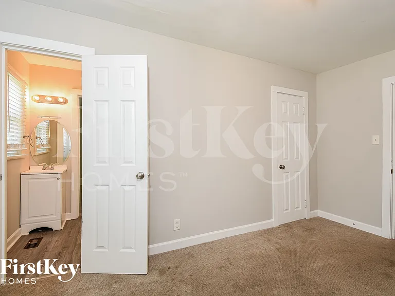 5664 Perk St — Photo 13
