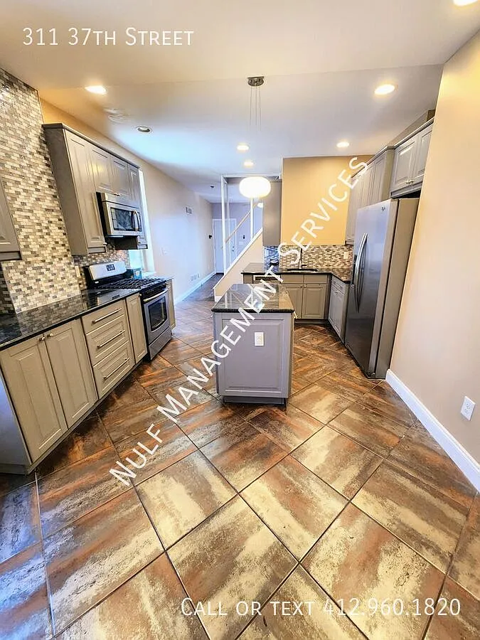 3 bed, 1.5 bath in Lawrenceville — Photo 1