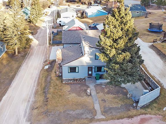 2nd image of 132 S 7th St