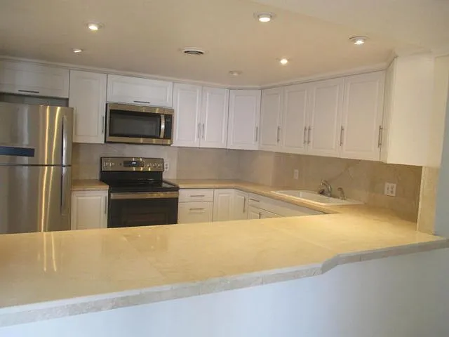 2801 NE 183rd St #1112W — Photo 11