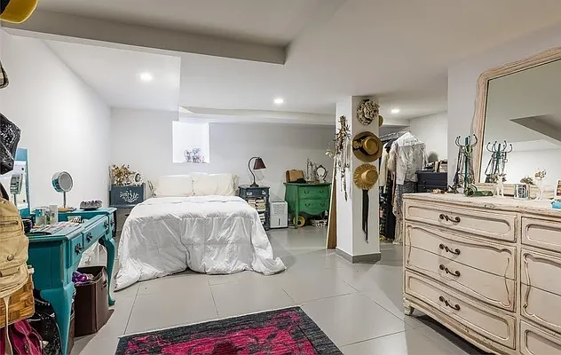 Rented by Nooklyn NYC LLC | media 9