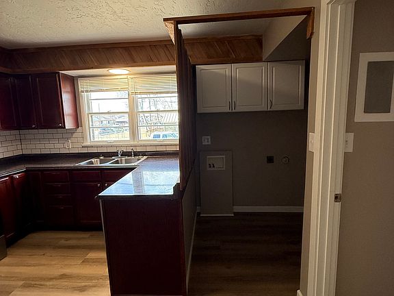 2nd image of 1425 4th Ave NW
