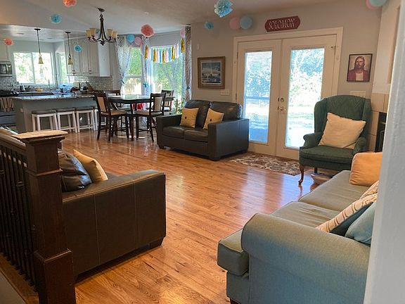 4th image of 4623 Barnsley Ln