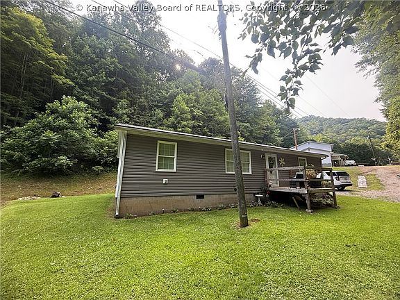 4th image of 455 Jims Branch Rd