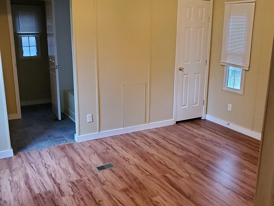2nd image of 6 Bishop Ct