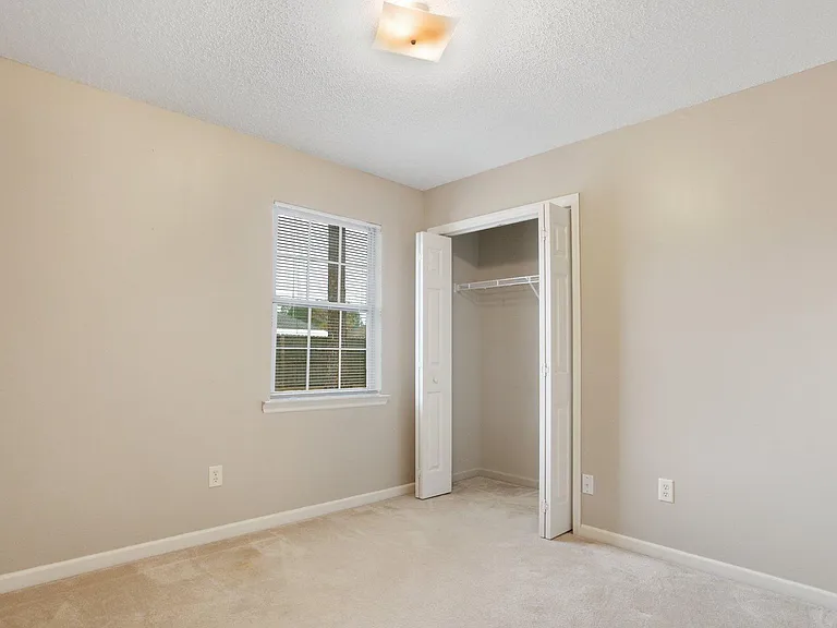 2115 Walberg Dr — Photo 34