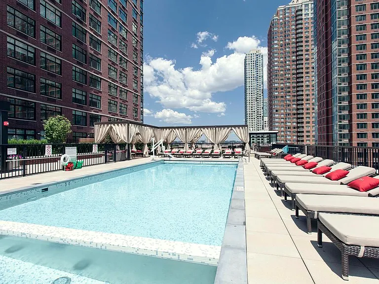 390 Washington St #15M — Photo 5
