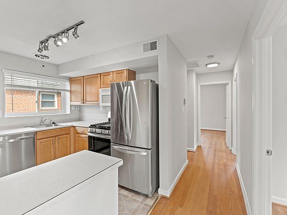 2nd image of 905 22nd St S APT 2