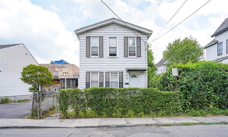 1st image of 17 Brookdale Pl