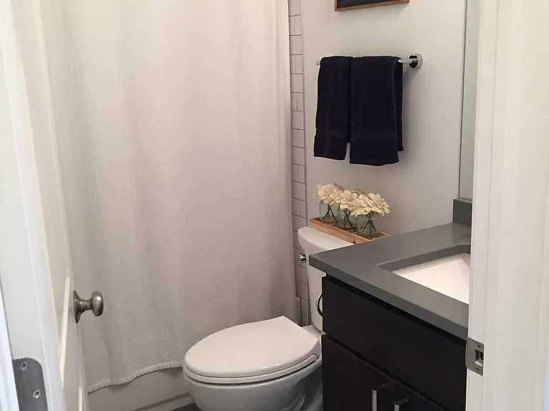 1641 N Paulina St #2R — Photo 8