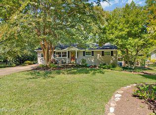 105 Culver Rd, Oak Ridge, TN 37830