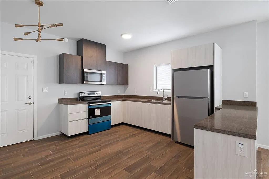 2 bed, 2.0 bath, 988 sqft, $995 — Photo 4
