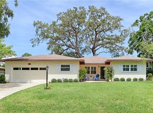 986 Fountainhead Dr, Largo, FL 33770