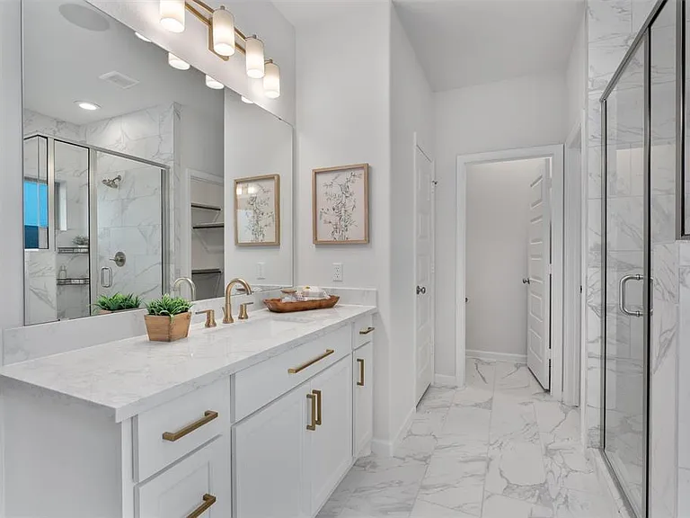 2437 Burberry Ln — Photo 18