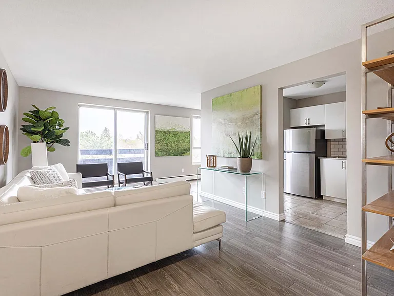 24 Brybeck Cres — Photo 3