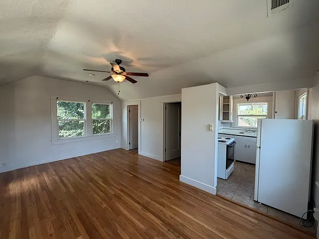 117 Lee Unit E - 1 — Photo 3