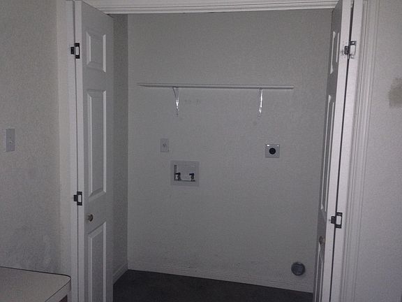 Washer and dryer hookups