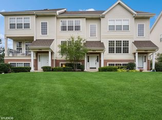 789 Pheasant Trl, Saint Charles, IL 60174