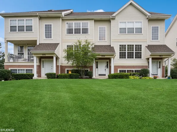 789 Pheasant Trl, Saint Charles, IL 60174