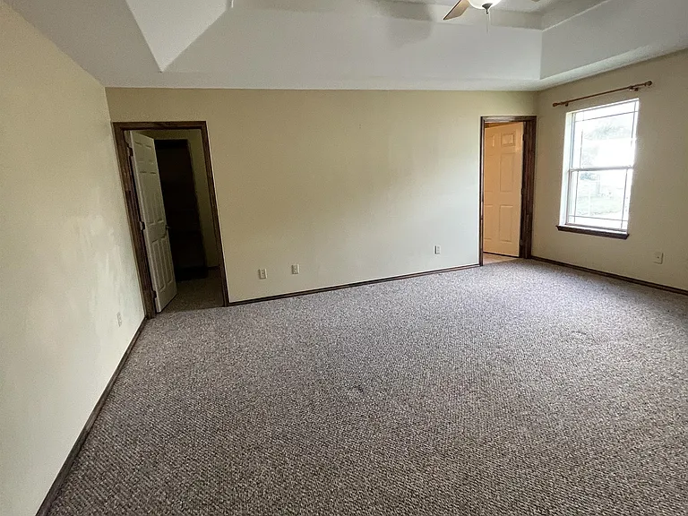 310 S Val Verde Rd — Photo 16