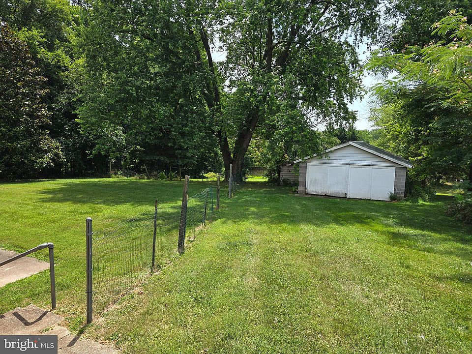 2nd image of 19441 Gardner Pl