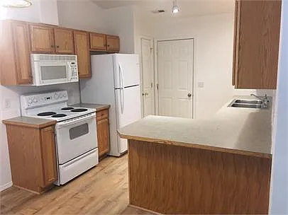 Building Photo - 127 E Jadynn Ct
