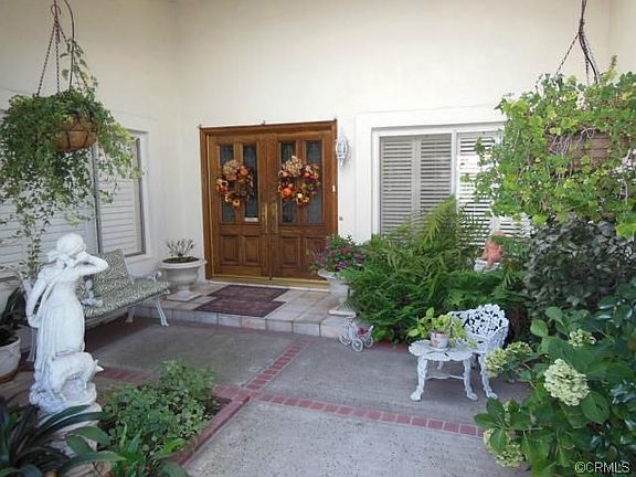 3rd image of 203 N Mangrove Ave